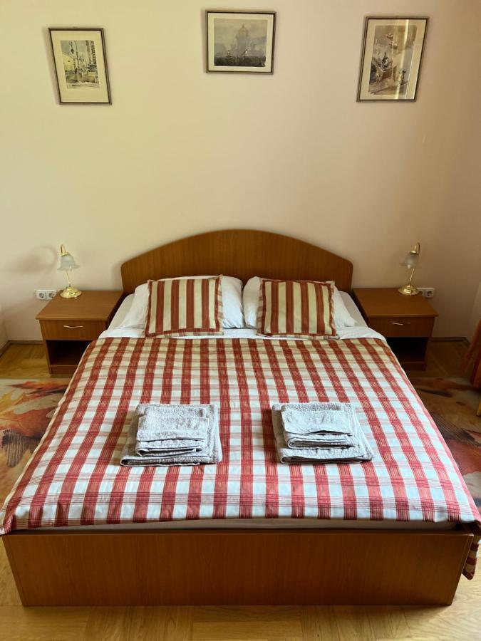 Party Villa Holiday Rent Balatonföldvár Esterno foto