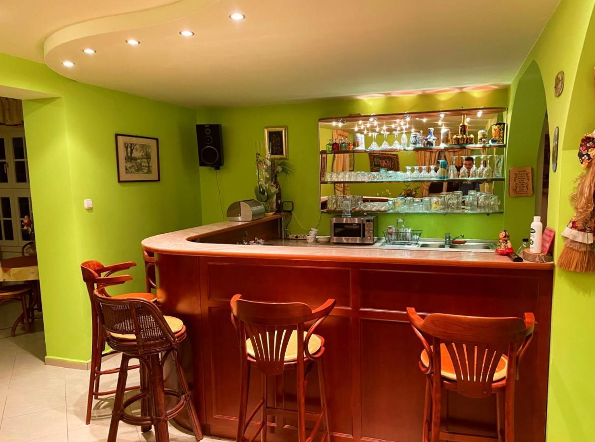 Party Villa Holiday Rent Balatonföldvár Esterno foto