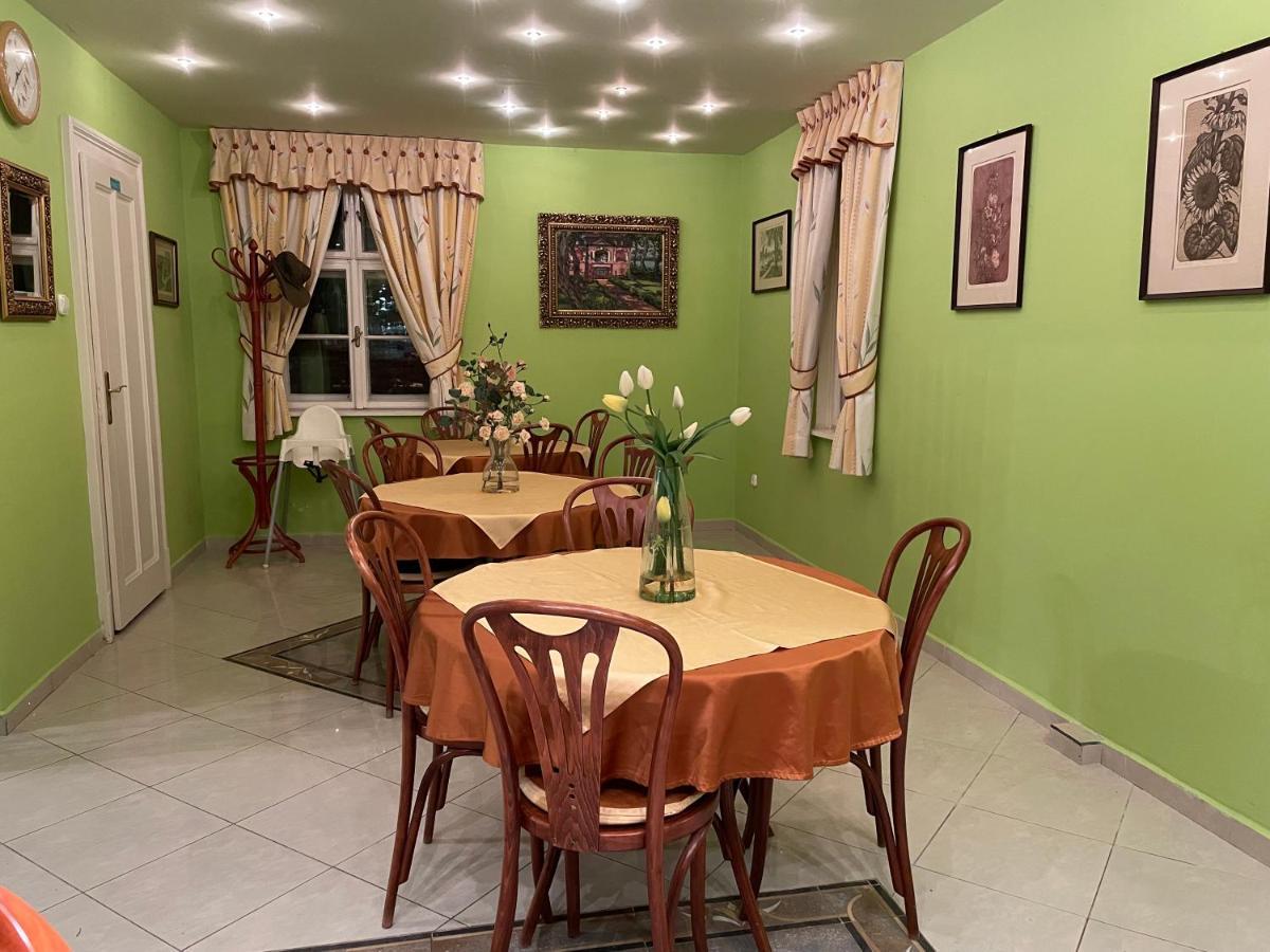 Party Villa Holiday Rent Balatonföldvár Esterno foto
